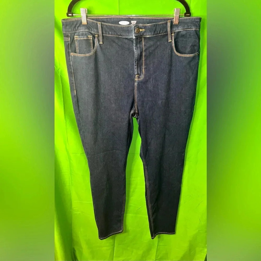 Old Navy Rockstar Jeans size 18